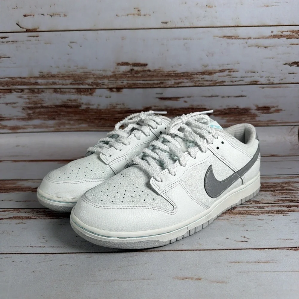 Nike Dunk Low SE Winter Storm White Silver HQ3619 121 Mens Size 11 Used